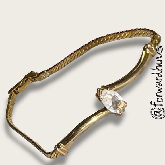 Bundle Sale 3 for $15 | Vintage Avon Gold Tone Bracelet - Small Wrist Fit - Picture 3 of 9